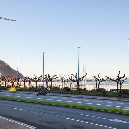 Cozy Apartment In Front Of The Beach San Sebastian Bagian luar foto